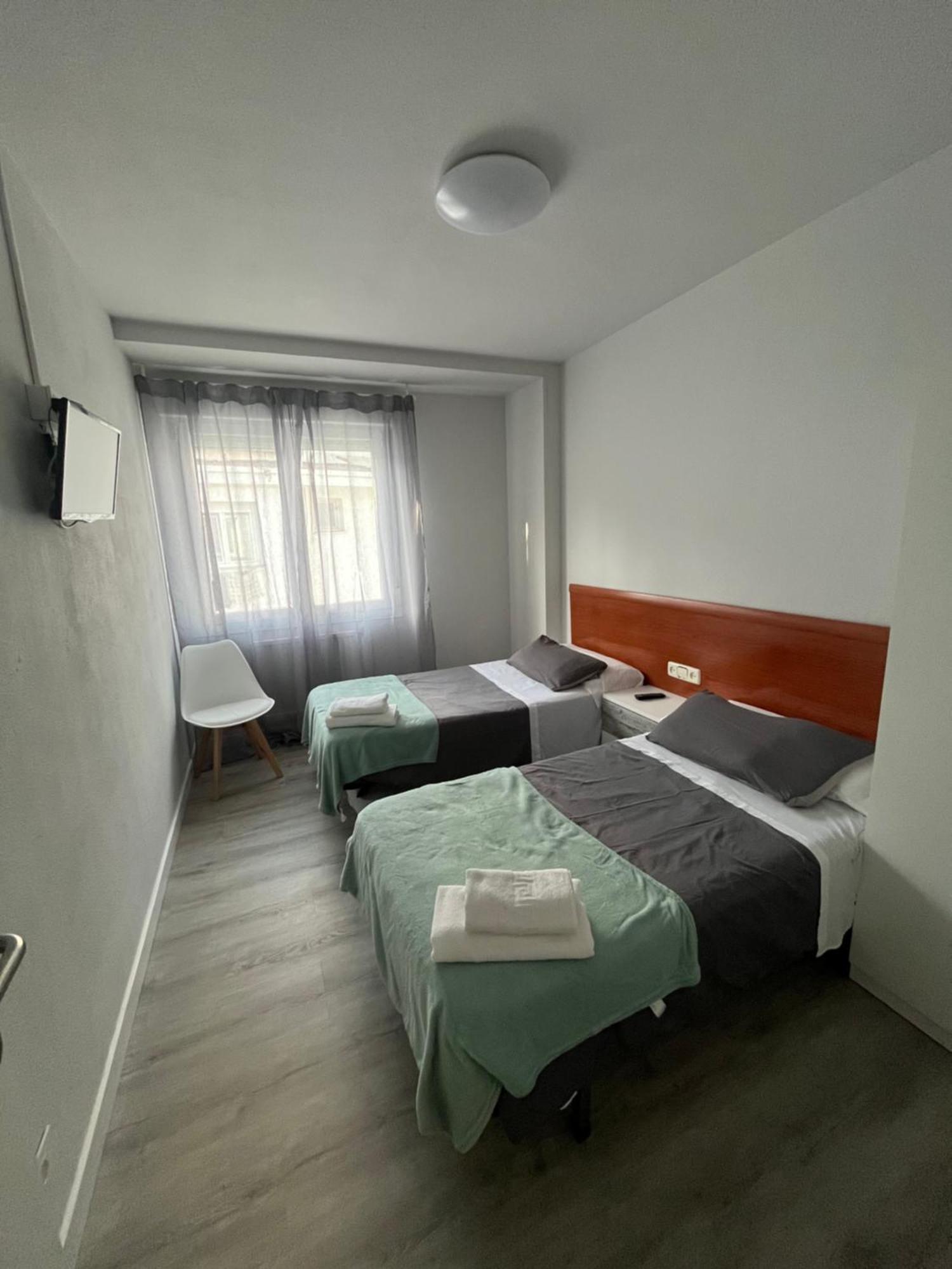 Pension Luzia - Optional Auto Check-In Pamplona Eksteriør billede
